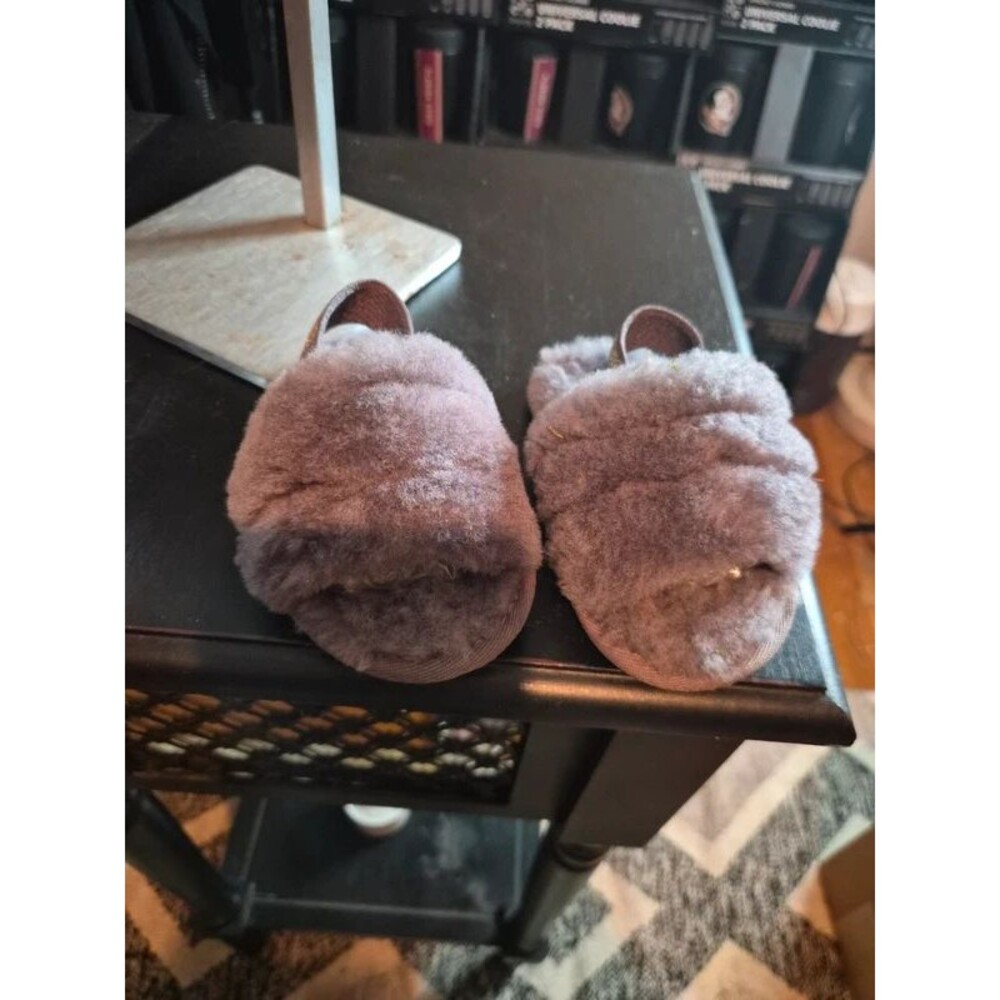 UGG Fluff Yeah Gray Fur Slide Children's Comfort Slippers Size 6